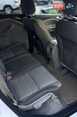 Внедорожник / Кроссовер Ford Escape 2013 в 