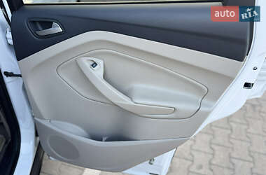 Внедорожник / Кроссовер Ford Escape 2013 в 