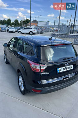 Внедорожник / Кроссовер Ford Escape 2017 в 