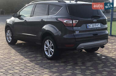 Внедорожник / Кроссовер Ford Escape 2018 в 
