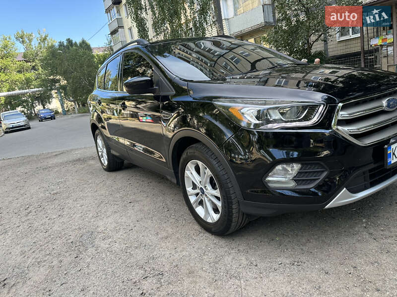 Внедорожник / Кроссовер Ford Escape 2016 в Днепре