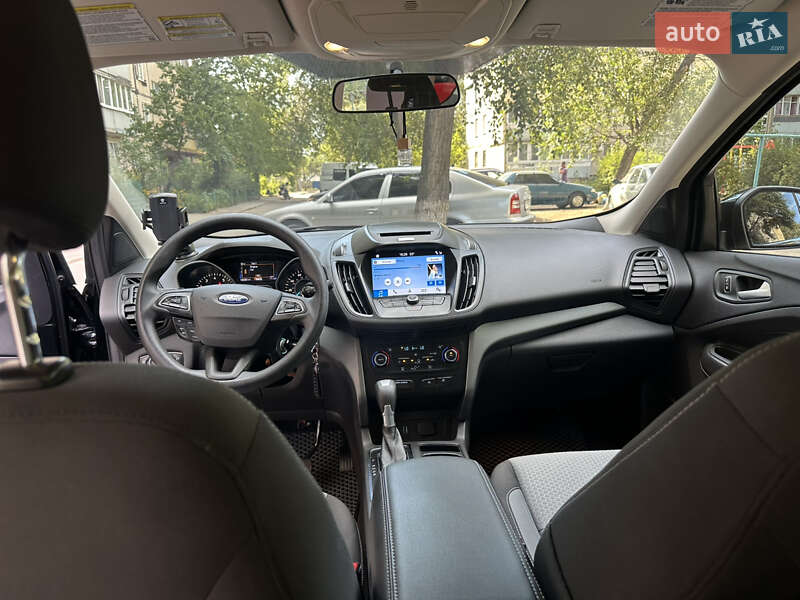 Внедорожник / Кроссовер Ford Escape 2016 в Днепре
