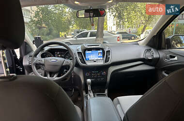 Внедорожник / Кроссовер Ford Escape 2016 в 