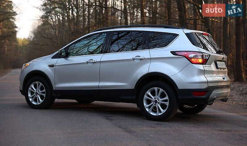 Внедорожник / Кроссовер Ford Escape 2018 в Ивано-Франковске