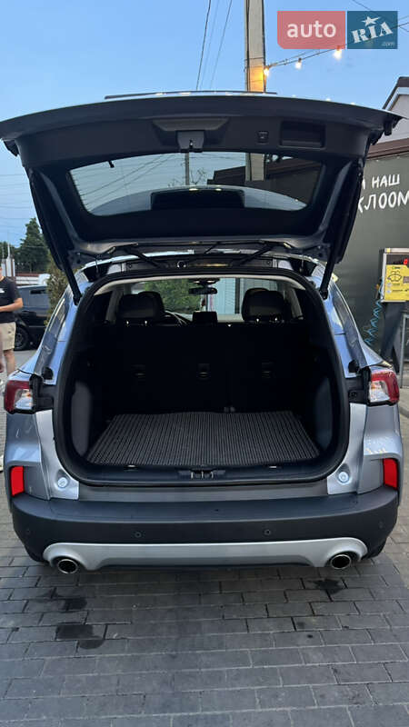 Внедорожник / Кроссовер Ford Escape 2022 в Кременчуге