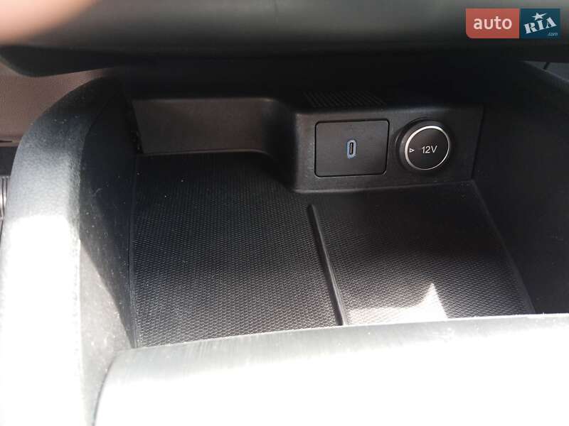 Позашляховик / Кросовер Ford Escape 2019 в Черкасах