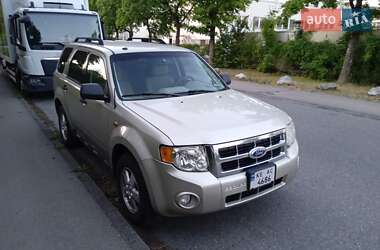 Позашляховик / Кросовер Ford Escape 2011 в 