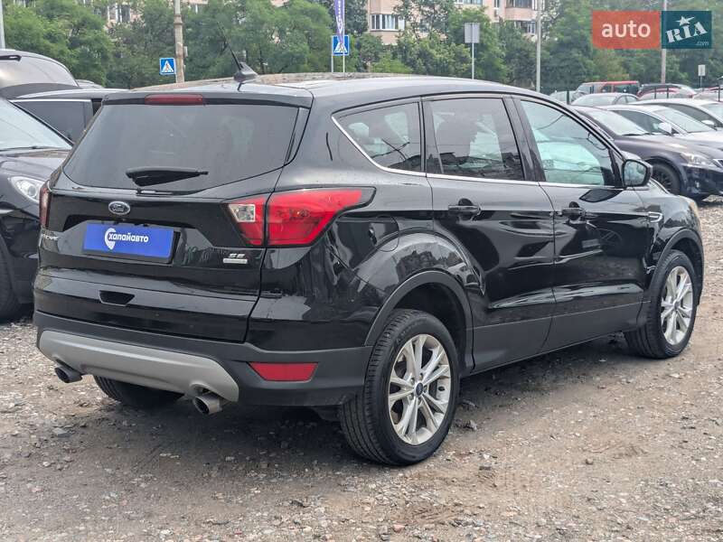 Внедорожник / Кроссовер Ford Escape 2018 в Киеве