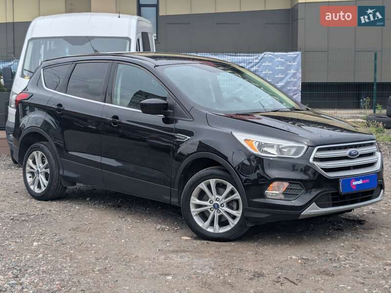 Внедорожник / Кроссовер Ford Escape 2018 в Киеве