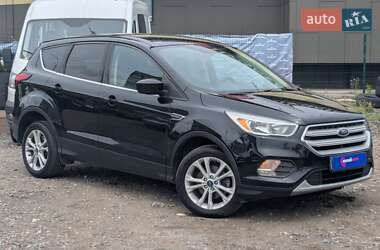 Внедорожник / Кроссовер Ford Escape 2018 в 
