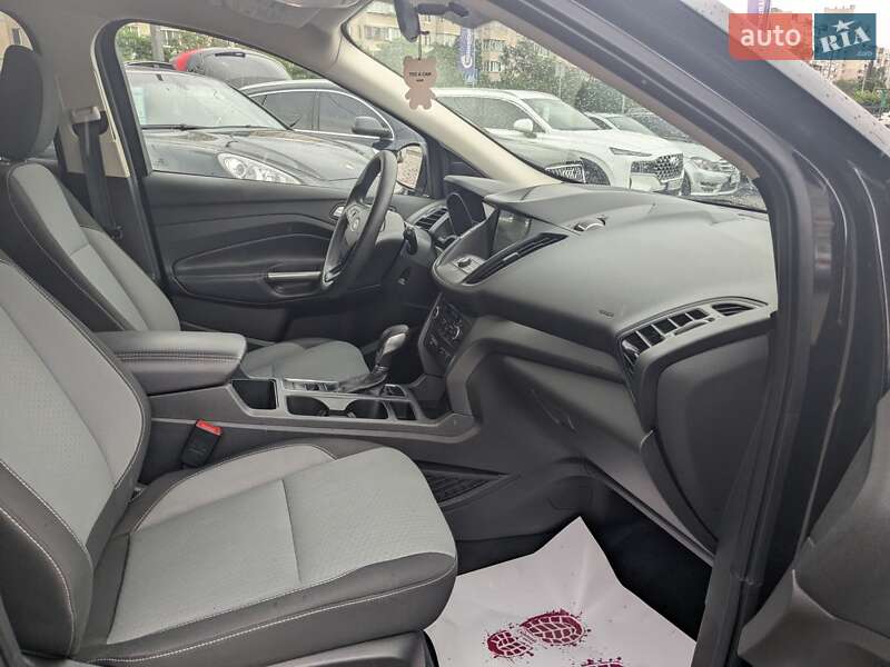 Внедорожник / Кроссовер Ford Escape 2018 в Киеве