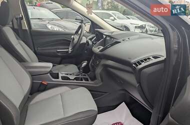 Внедорожник / Кроссовер Ford Escape 2018 в 