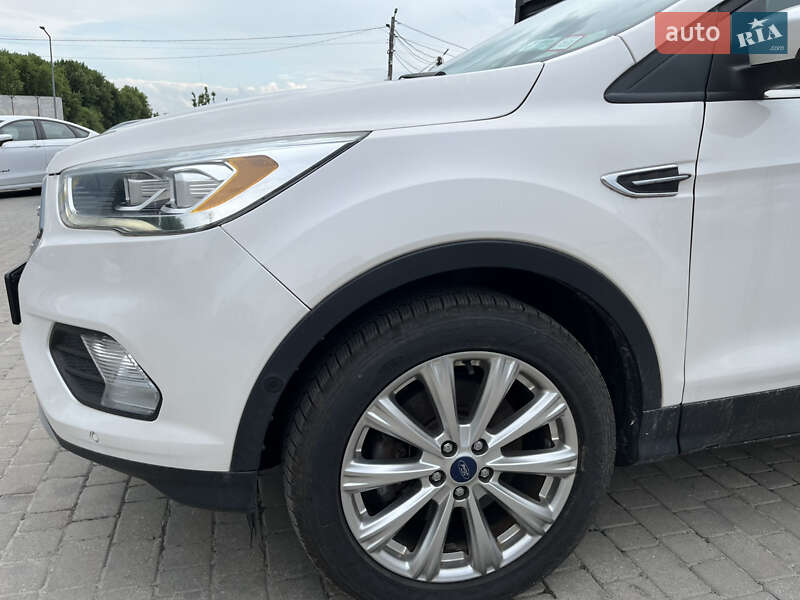 Внедорожник / Кроссовер Ford Escape 2016 в Львове