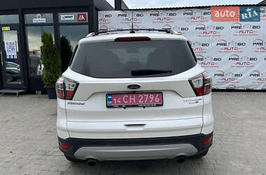 Внедорожник / Кроссовер Ford Escape 2016 в 