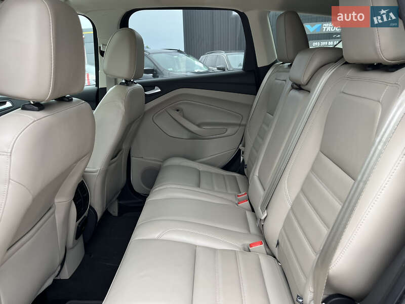 Внедорожник / Кроссовер Ford Escape 2016 в Львове