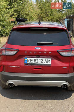 Внедорожник / Кроссовер Ford Escape 2020 в 