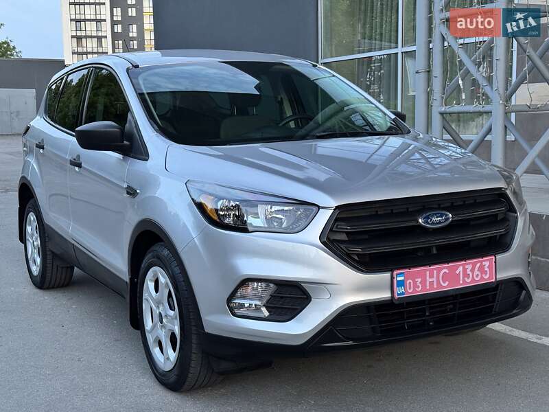 Позашляховик / Кросовер Ford Escape 2018 в Тернополі