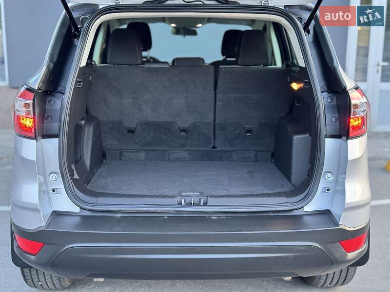 Позашляховик / Кросовер Ford Escape 2018 в Тернополі