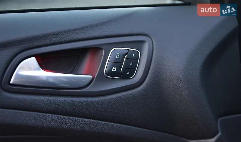 Позашляховик / Кросовер Ford Escape 2014 в Києві