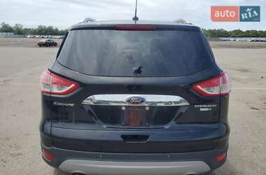 Внедорожник / Кроссовер Ford Escape 2015 в 