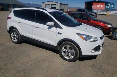 Внедорожник / Кроссовер Ford Escape 2015 в 