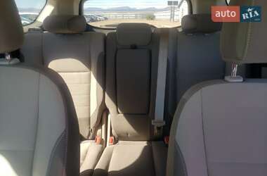 Внедорожник / Кроссовер Ford Escape 2015 в 