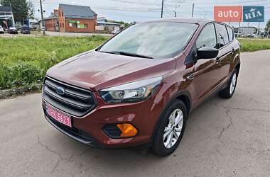 Внедорожник / Кроссовер Ford Escape 2017 в 