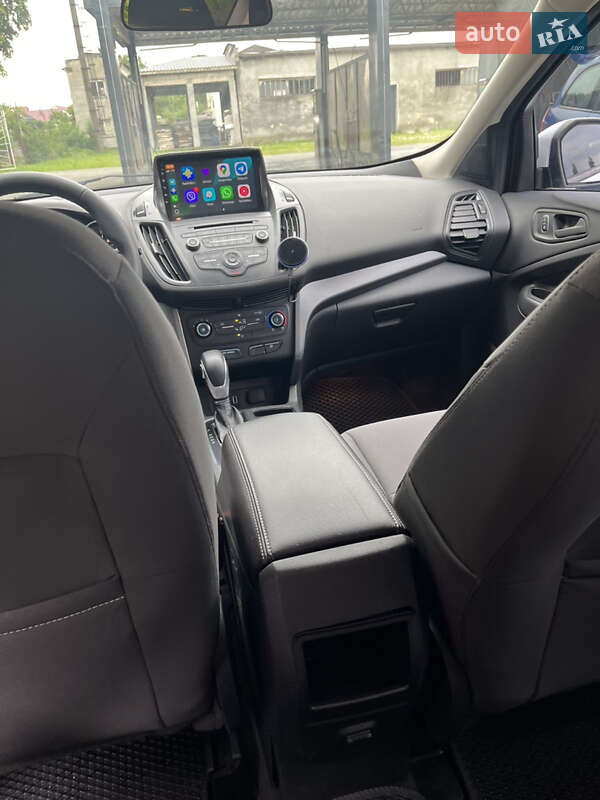 Позашляховик / Кросовер Ford Escape 2016 в Ходореві