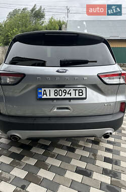Внедорожник / Кроссовер Ford Escape 2022 в 