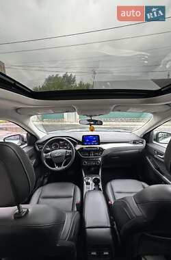 Внедорожник / Кроссовер Ford Escape 2022 в 