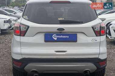Позашляховик / Кросовер Ford Escape 2016 в 