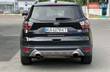 Внедорожник / Кроссовер Ford Escape 2017 в 