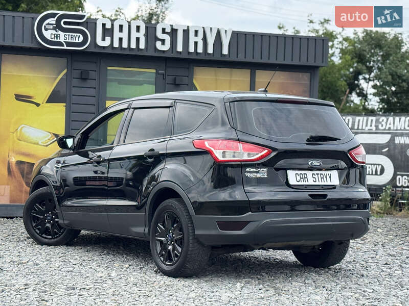 Позашляховик / Кросовер Ford Escape 2016 в Стрию
