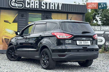 Внедорожник / Кроссовер Ford Escape 2016 в 