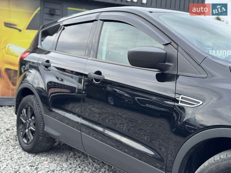 Позашляховик / Кросовер Ford Escape 2016 в Стрию
