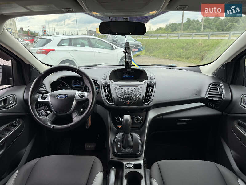 Позашляховик / Кросовер Ford Escape 2016 в Стрию