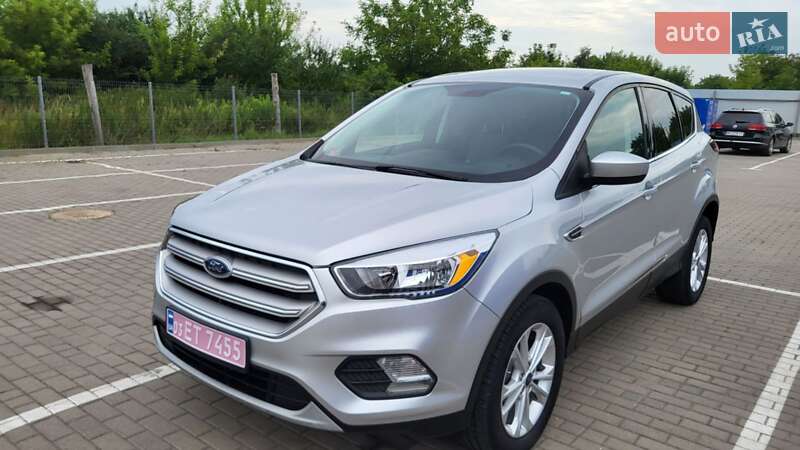 Внедорожник / Кроссовер Ford Escape 2019 в 