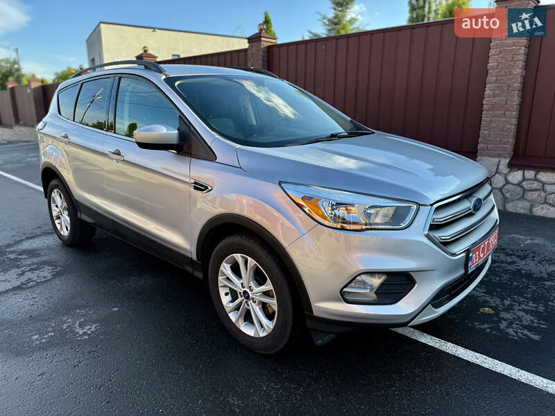 Позашляховик / Кросовер Ford Escape 2018 в Полтаві