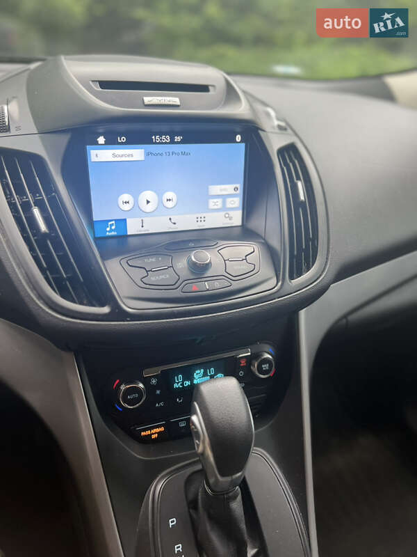 Внедорожник / Кроссовер Ford Escape 2015 в Пирятине