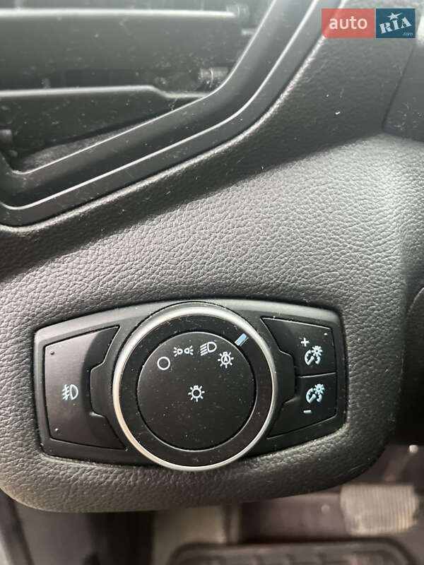 Внедорожник / Кроссовер Ford Escape 2015 в Пирятине