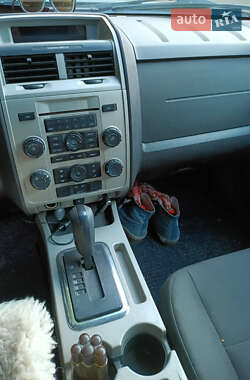 Внедорожник / Кроссовер Ford Escape 2009 в 