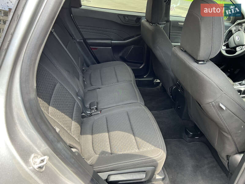 Внедорожник / Кроссовер Ford Escape 2024 в Новояворовске