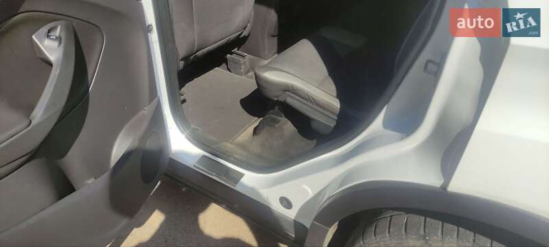 Внедорожник / Кроссовер Ford Escape 2012 в Ольшанке