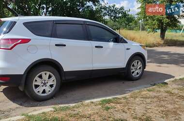 Внедорожник / Кроссовер Ford Escape 2012 в 