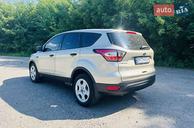 Внедорожник / Кроссовер Ford Escape 2017 в 