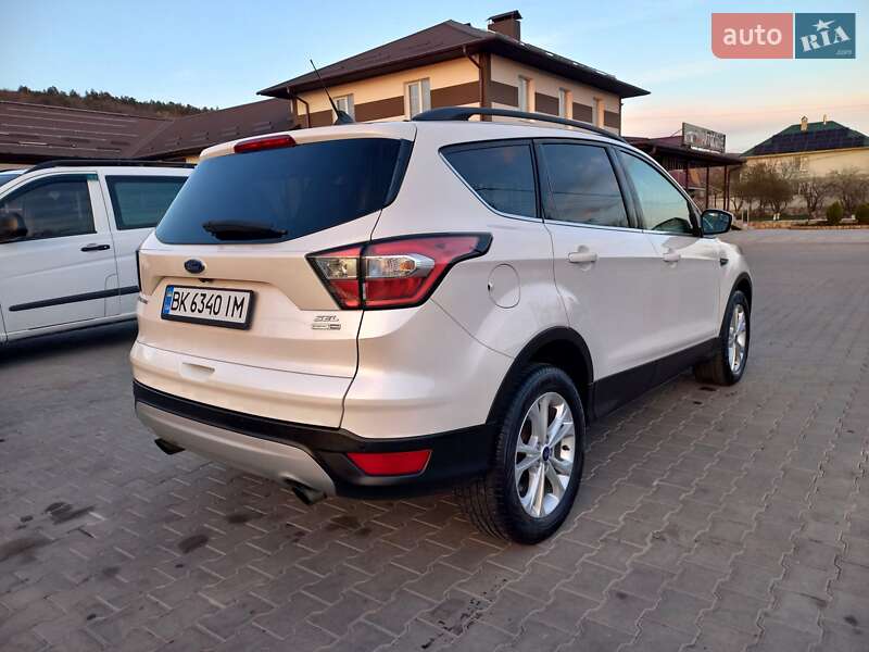 Позашляховик / Кросовер Ford Escape 2018 в Могилів-Подільському