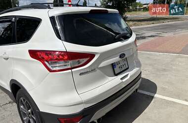 Внедорожник / Кроссовер Ford Escape 2013 в 