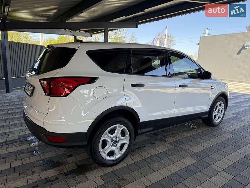 Позашляховик / Кросовер Ford Escape 2019 в Львові