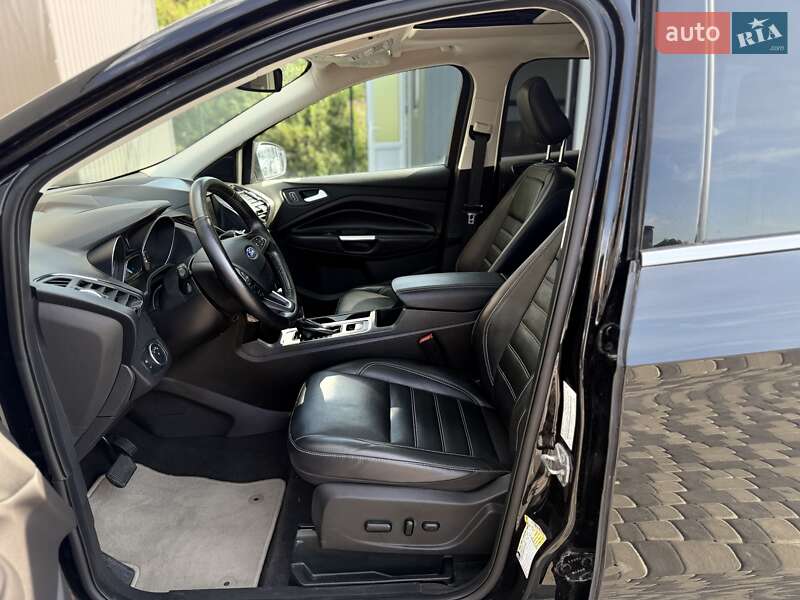 Внедорожник / Кроссовер Ford Escape 2019 в Львове