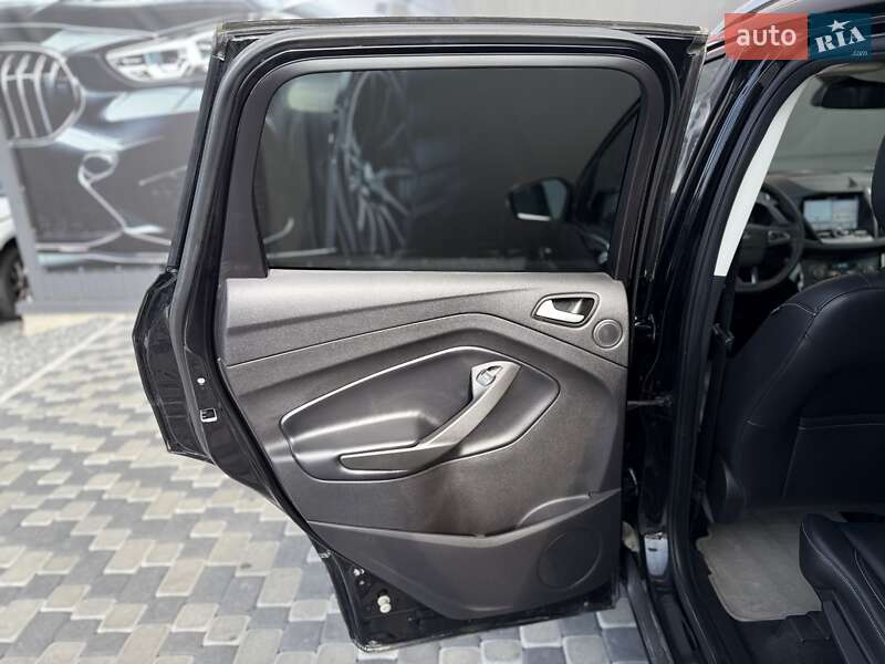 Внедорожник / Кроссовер Ford Escape 2019 в Львове